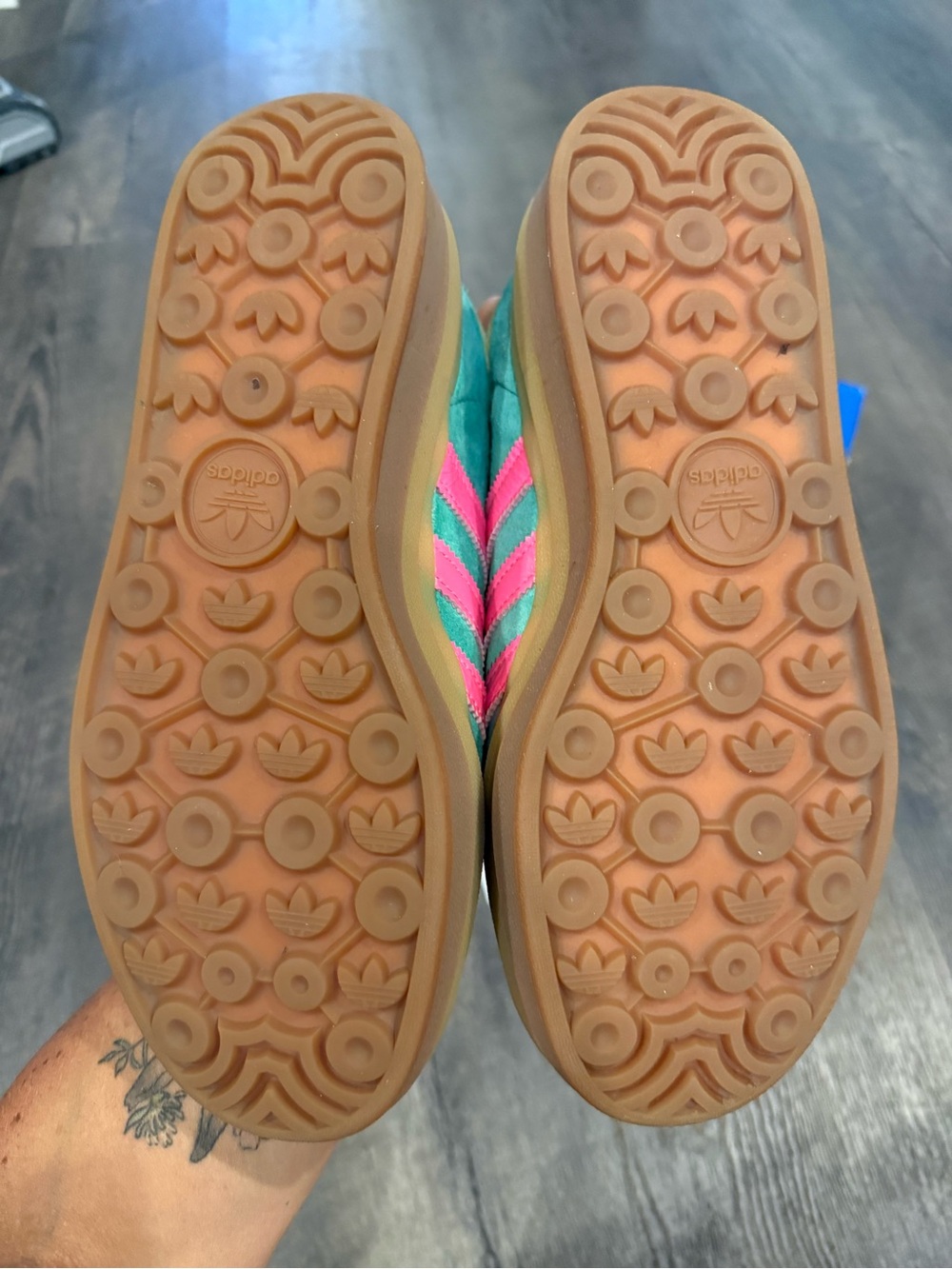 Adidas – Gazelle Bold Platform Sneakers (Green/Pink/Sulfur) – Women's 8 - Picture 6 of 9